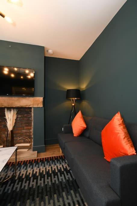Cottage Style 3 Bedroom House - Close To City Centre & The Peaks Chesterfield Ngoại thất bức ảnh